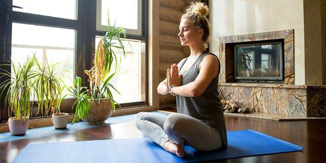 14. Hem spor hem de meditasyon: Evinizin duvarları bir anda kalksın ve içiniz doğanın huzuruyla dolsun isterseniz yogayı deneyin!