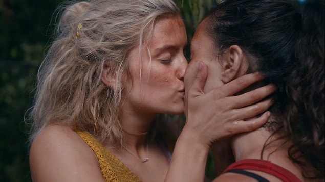 8. Toni ve Shelby — 'The Wilds':