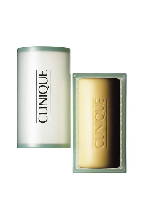 Clinique marka yüz sabunu da yağlı ciltler için önereceğim bir diğer ürün.