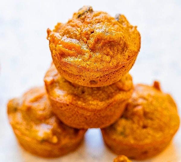 3. Portakallı ve Kuru Üzümlü Muffin Tarifi: