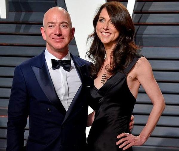 Bezos, 25 yıllık eşi MacKenzie Bezos'a boşanma anlaşmasında Amazon'daki hissesinin dörtte birini vermiştir.
