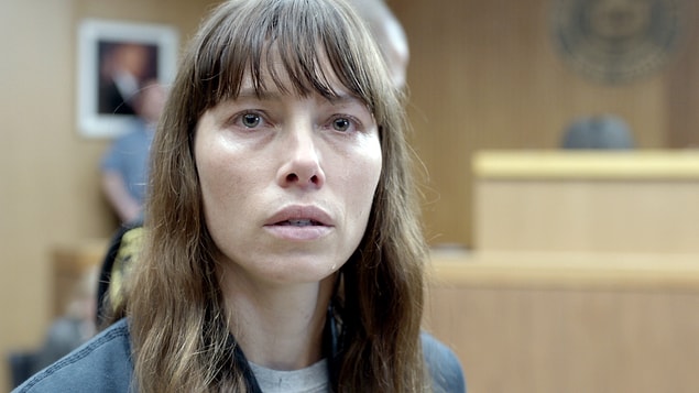 Ayrıca bu dizinin Jessica Biel'in ilk başrol deneyimi olduğunu hatırlatmamızda da yarar var.