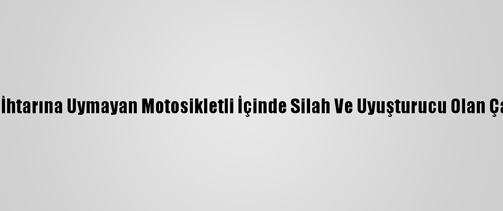 Kocaeli'de "Dur" İhtarına Uymayan Motosikletli İçinde Silah Ve Uyuşturucu Olan Çantayı Denize Attı