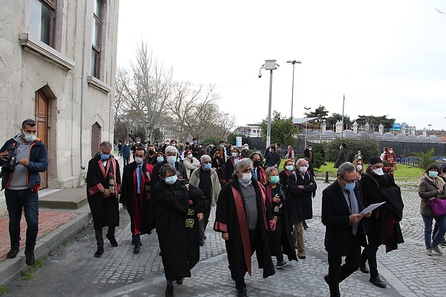 "Anayasal haklarını kullanan herkesi destekliyoruz"