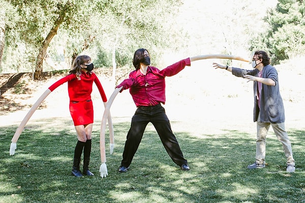 Кажется, я пригласила их обоих на эту съемку, надеясь, что кто-то из них не придет. Упс