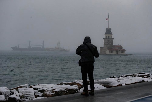 Beklenen Kar Yağışı Başladı: İstanbul Beyaza Büründü