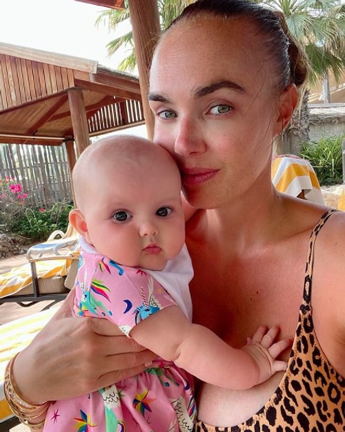 Dünyanın En Zengin Ailelerinden Birinin Kızı Olan Tamara Ecclestone Sütünü Bağışlamak İstediğini Açıkladı!