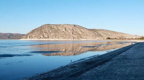 Yağışlar Çare Olmadı: Suların Çekildiği Salda Gölü'nde Korkutan Görüntü