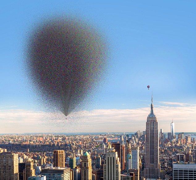 3. Pixar'ın "Yukarı Bak" filminden esinlenerek, bir evin uçabilmesi için yaklaşık ne kadar uçan balona (30 milyon) ihtiyaç duyulacağının görselleştirilmiş hali: