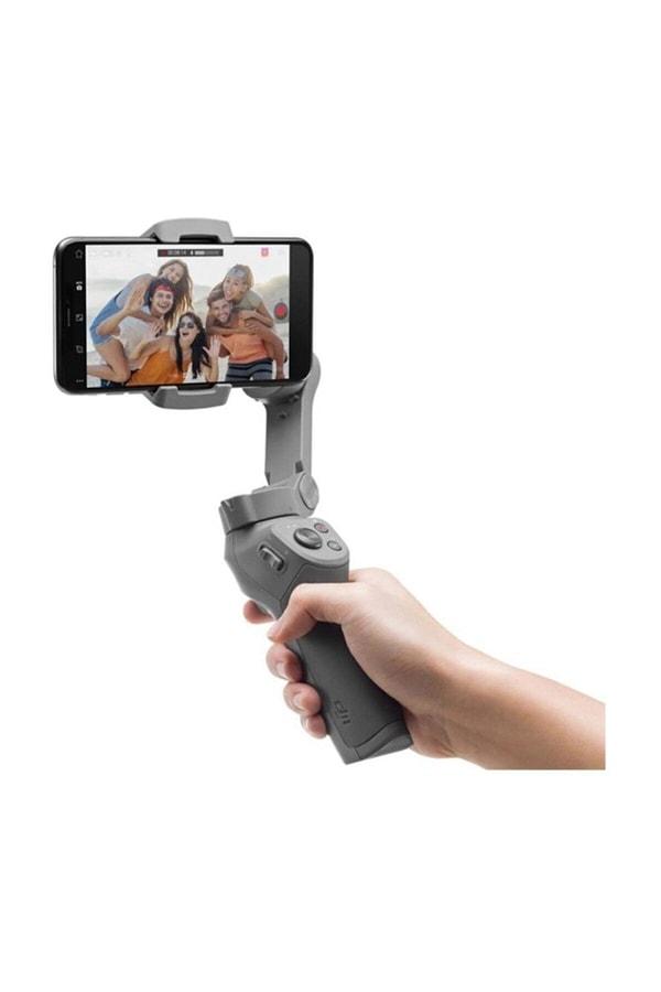 16. Telefonla video ve fotoğraf çekmeyi sevenlerin hayatını kolaylaştıracak bir ürün.