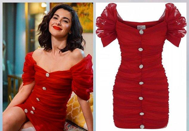 Şahika'nın seksi kırmızı elbisesinin markası Love on Friday.