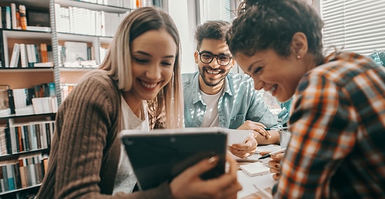 Hepsini Duyuyoruz! Gençlerin Bildiği Ama Söyleyenlerin Söylemekten Asla Sıkılmadığı 8 Cümle