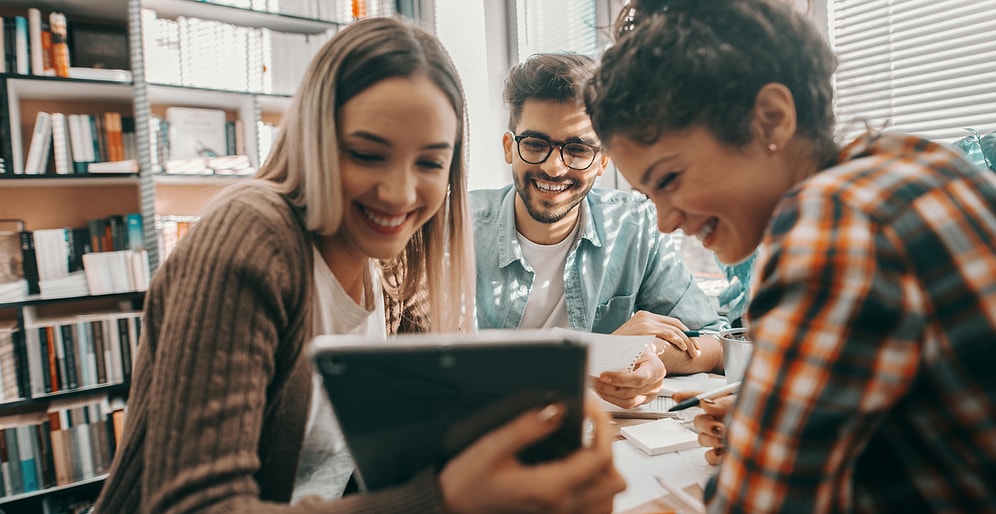 Hepsini Duyuyoruz! Gençlerin Bildiği Ama Söyleyenlerin Söylemekten Asla Sıkılmadığı 8 Cümle