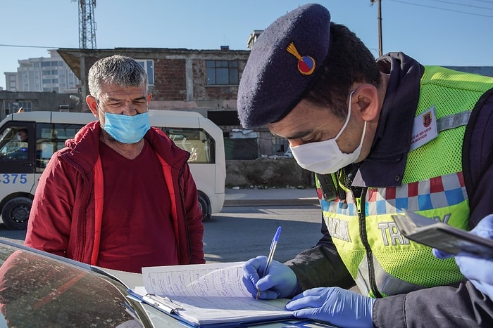 Koronavirüs Denetiminde 6. Kez Ceza Yiyen Minibüs Şoförü: 'Borcum Çok, Yine Olsa Yine Alacağım'