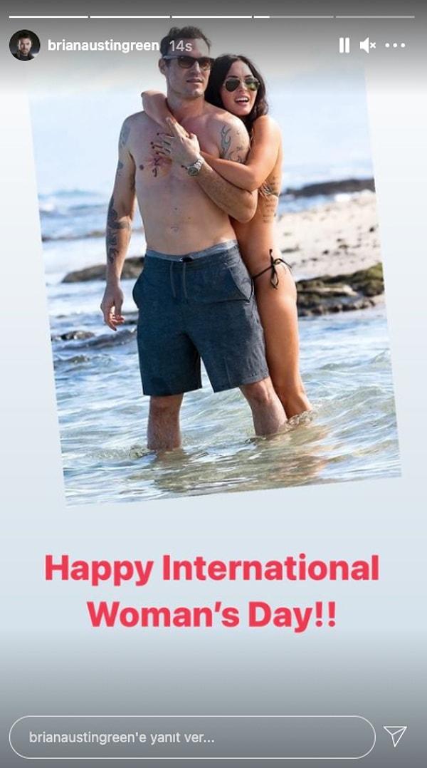 Bu da yetmedi eski eşi Megan Fox ile fotoğrafını paylaşıp onunkini de kutladı.