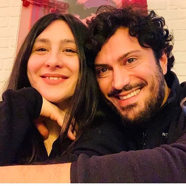 1. Fenomen isim Yasemin Sakallıoğlu ve yönetmen Sevgilisi Burak Yırtar dünyaevine girdi!