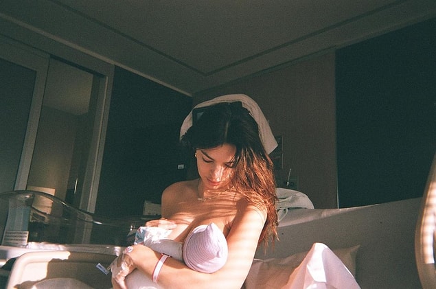 12. Emily Ratajkowski doğurdu!