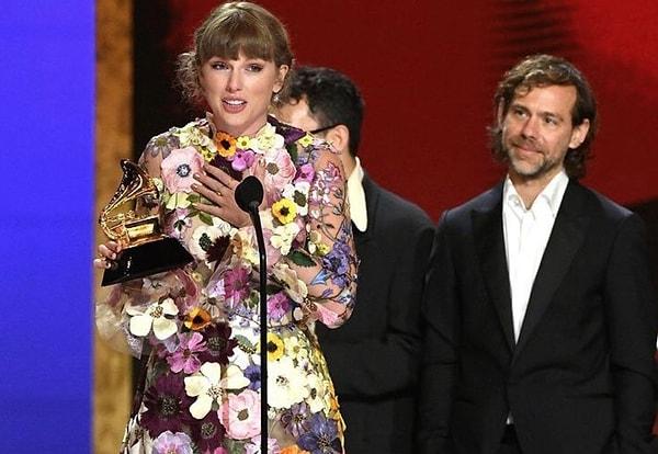 30. Yılın Albümü ödülüyse Taylor Swift'e gitti!