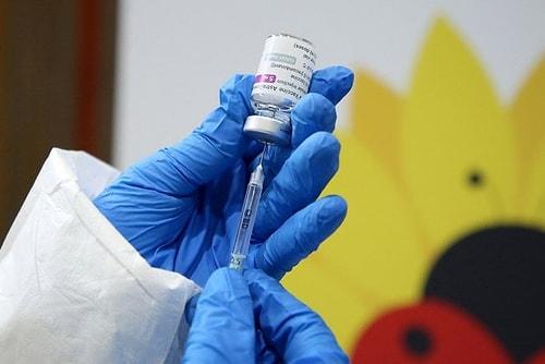 Fransa, Almanya, İtalya... Oxford-AstraZeneca Aşısı Avrupa'da Neden Kullanımdan Kalkıyor?