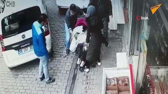 Kaldırımdan Yola Düşen Bebeğin Aracın Altında Kalmaktan Son Anda Kurtulduğu, Yürekleri Ağza Getiren Anlar
