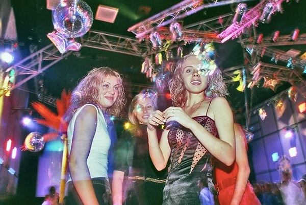 2. Клубные развлечения были на пике популярности