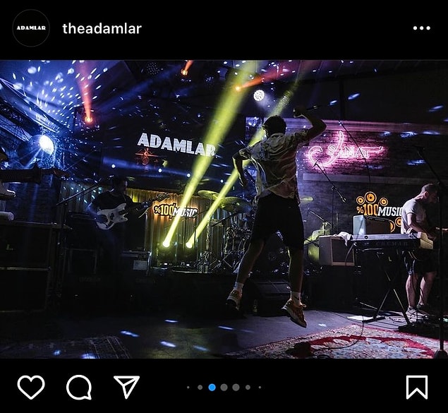 Her ne olursa olsun en nihayetinde o çok özlediğimiz, hasret kaldığımız kaliteli ve doyamayacağımız bir müzik ile bizleri buluşturuyor Adamlar.
