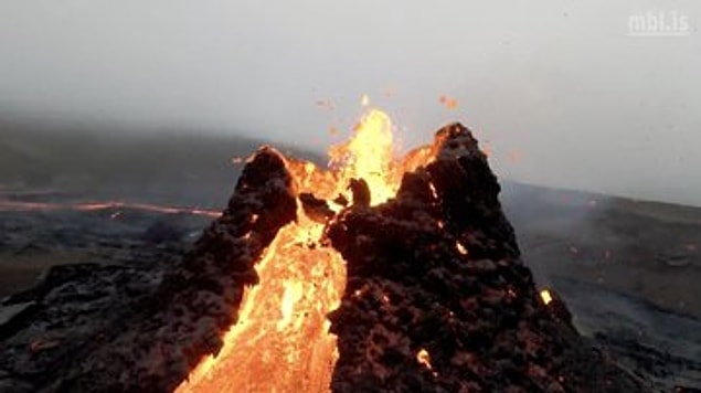 7. Bu durumun 2010 yılında patlayan Eyjafjallajokull Yanardağı'ndan daha farklı olduğunu dile getirdi.