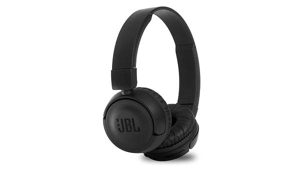 5. JBL'nin bu kulak üstü kulaklığı çok seviliyor.