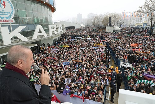 O Sırada Korona Salgını Devam Ediyordu... AKP'nin Kongresinden Yansıyan 'Mesafesiz' Kareler