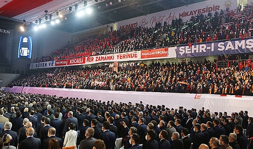 AKP'li Cahit Özkan: 'Kongrede Yatay Çekimden Dolayı Kalabalık İç İçe Gözüküyor'