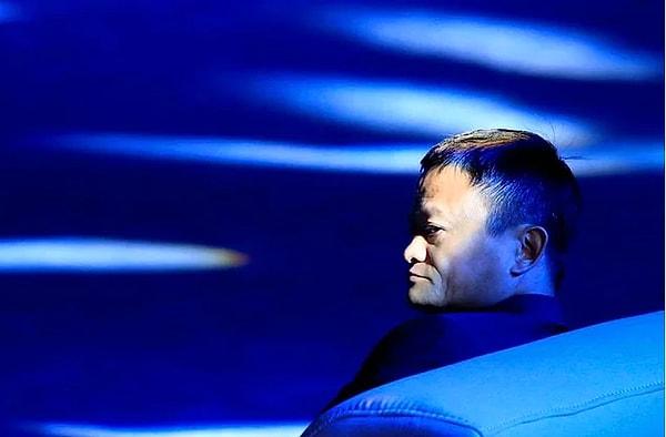 Jack Ma, e-ticaret devi Alibaba sitesinin kurucusudur ve bir e-ödeme portalı olan Alipay'in hissederadır.