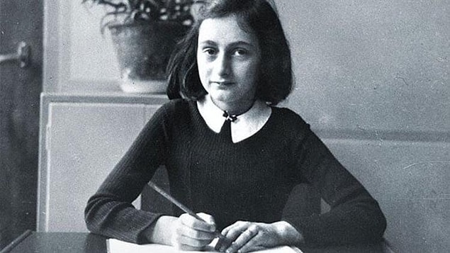 24. Anne Frank'in günlüğü mastürbasyonla ilgili yazılarla doluydu fakat bu kısımlar daha sonra çıkartıldı.