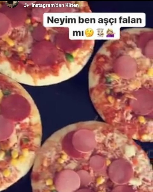 13. Pizzanın paketini açmak da zor şimdi.