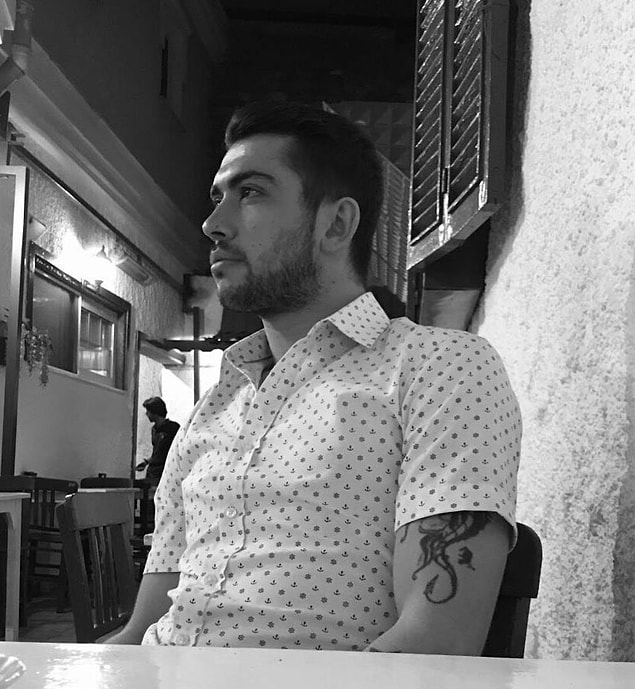 Silahı başına dayayıp tetiği çekti