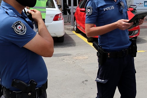 Darp Raporu Aşıp Şikayetçi Oldu! Araç Kullanırken Telefonla Konuşan Adamla Polis Ortasında Arbede Çıktı