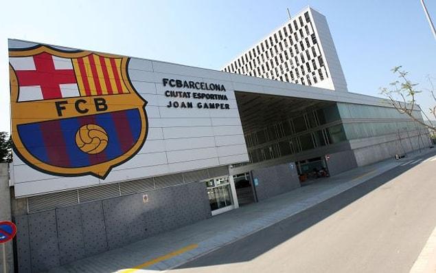 Messi her gün son teknoloji Ciutat Esportiva Joan Gamper'da becerilerini geliştirmeye devam etmekte.
