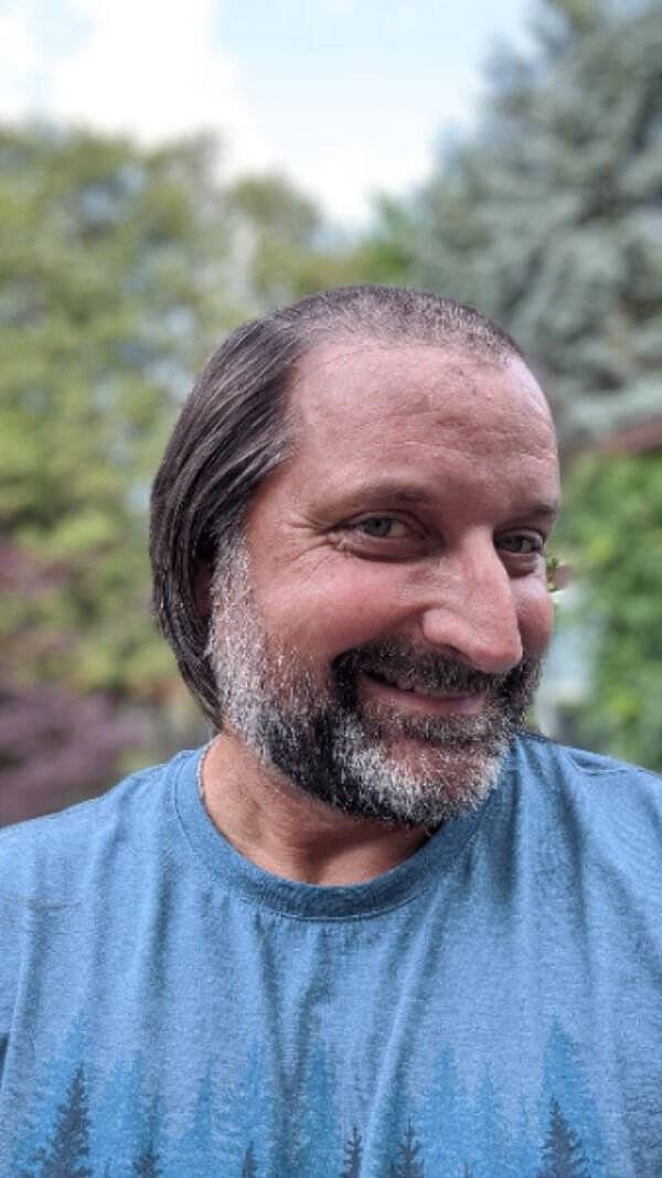 7. Простите, но такая прическа, кажется, отлично подошла бы какому-нибудь серийному маньяку...