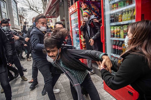 AFP Foto Muhabiri Bülent Kılıç'ın Objektifinden... Kadıköy'de Boğaziçililere Gözaltı ????