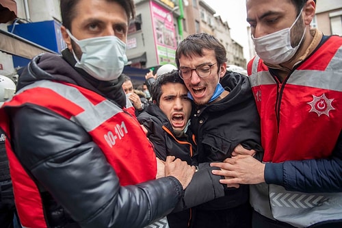 AFP Foto Muhabiri Bülent Kılıç'ın Objektifinden... Kadıköy'de Boğaziçililere Gözaltı ????