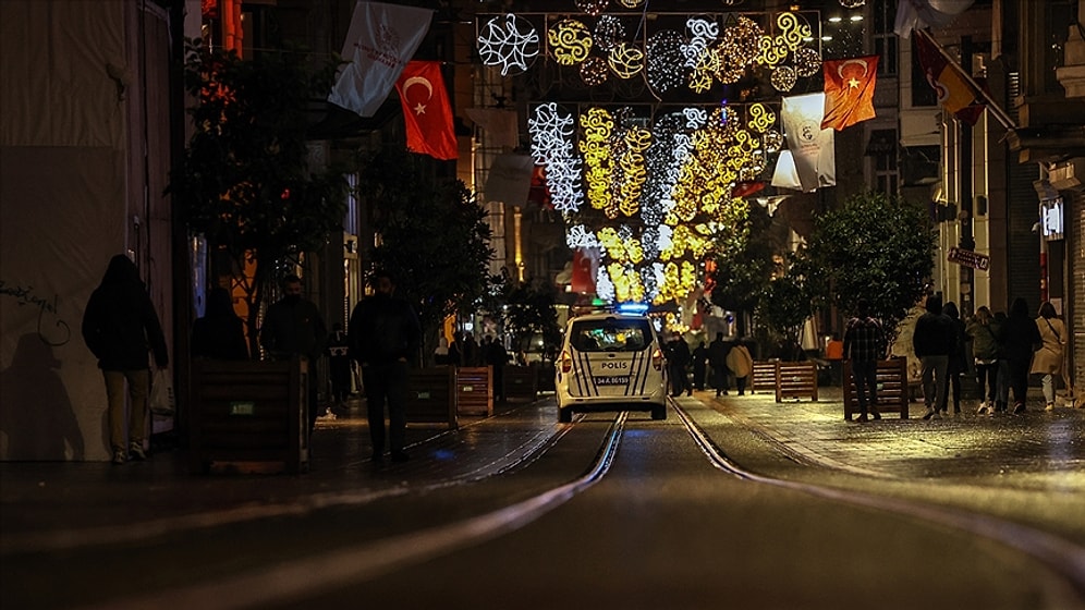 'Çok Yüksek' Riskli 58 İlde Hafta Sonu Sokağa Çıkma Kısıtlaması Başladı