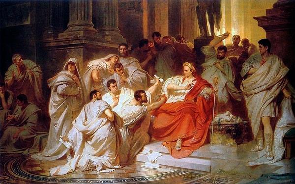 Böylelikle Roma Cumhuriyeti yıkıldı ve yerine Roma İmparatorluğu geldi. Roma'da gücünü her geçen gün arttıran Sezar, en sonunda kendini diktatör yaptı.