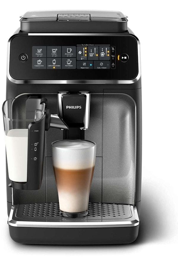 12. Philips tam otomatik espresso makinesi ile evinizde kendi kahve zincirinizi oluşturabilirsiniz.