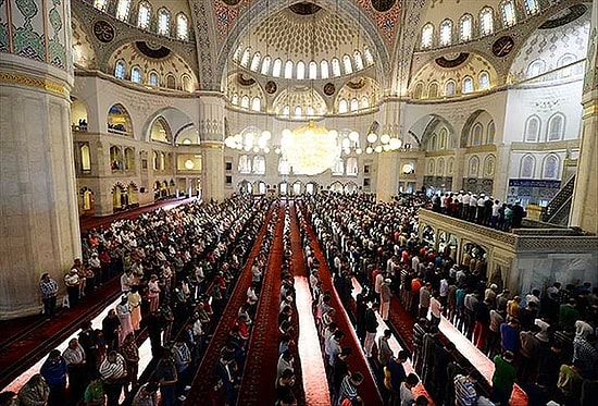 İlk Teravih Namazı Ne Zaman Kılınacak? Teravih Namazı Camide Mi Kılınacak?