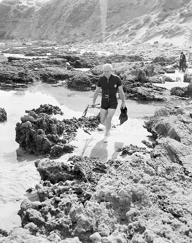 18. Plajda boğulduğu iddia edilen Avustralya'nın 17. Başbakanı Harold Holt'un adı halka açık bir yüzme havuzuna verildi.