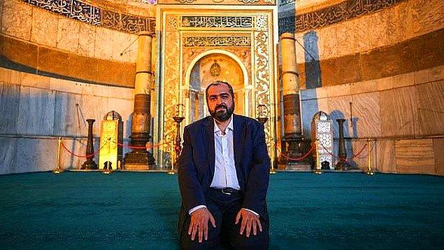 Geçtiğimiz aylarda AKP'li Cumhurbaşkanı Tayyip Erdoğan'ın 'yeni anayasa' çıkışı sonrası yapılan yorum ve tartışmalara camiye çevrilen Ayasofya'ya "baş imam" olarak atanan Prof. Dr. Mehmet Boynukalın da katılmıştı.