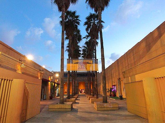 38. Egyptian Theatre, Los Angeles