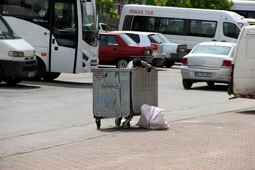 2 Günde Sadece 10 TL Kazanıyor: 'Plastik Toplamazsam Gecekonduda Ölümü Bulurlar'