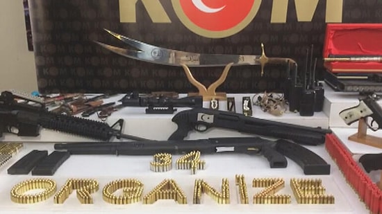 Sedat Peker Operasyonunda Ele Geçirilenler Şaşkına Çevirdi: Onlarca Tabanca, Tüfek, Kılıç...