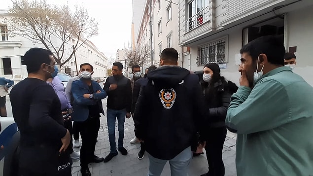 İki tarafın da birbirinden şikayetçi olması üzerine şüpheli ve kadınlar polis merkezine götürüldü.