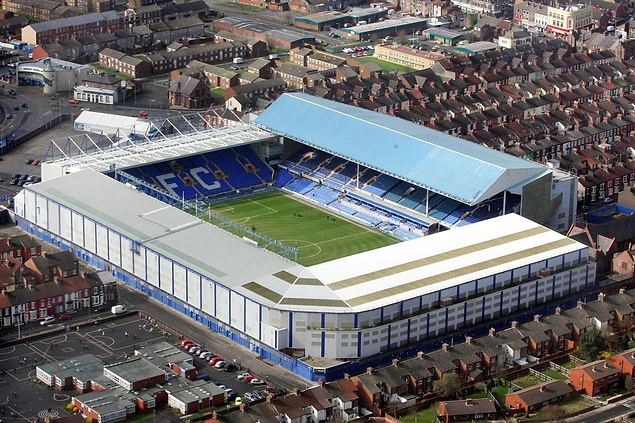 Everton’ın maçlarını oynadığı ve dünyanın en eski stadyumlarından biri olan Goodison Park’ın lakabı ise ‘’Grand Old Lady’’.